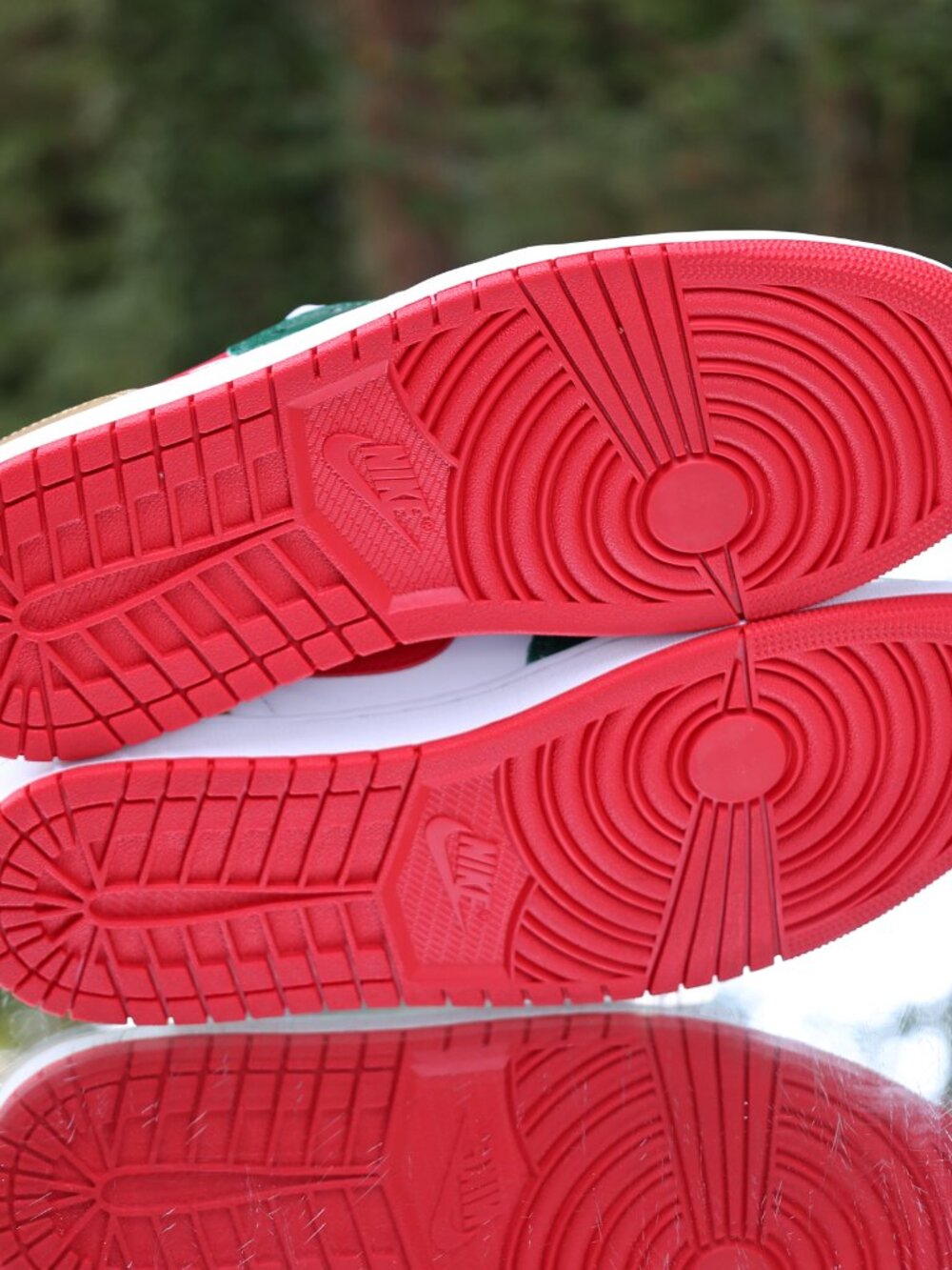 Air Jordan 1 Retro Low OG Red Green Gold - Picture 15 of 15